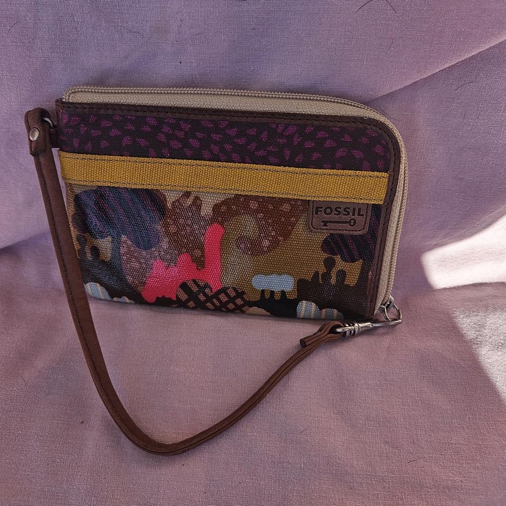 Fossil Colorful Patterned Wristlet